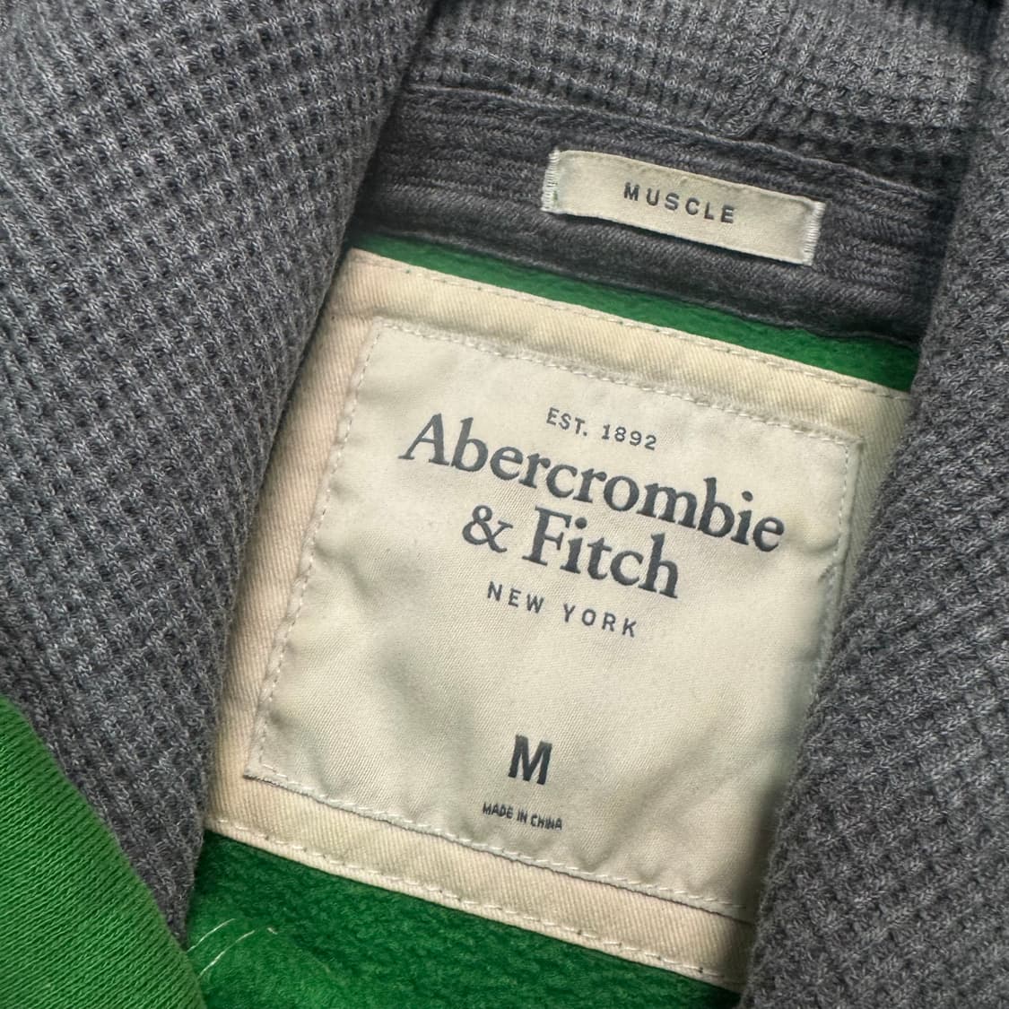 Name : 아베크롬비 양홍원 슈즈로고 그린컬러 후드티 :) 상품이미지3
