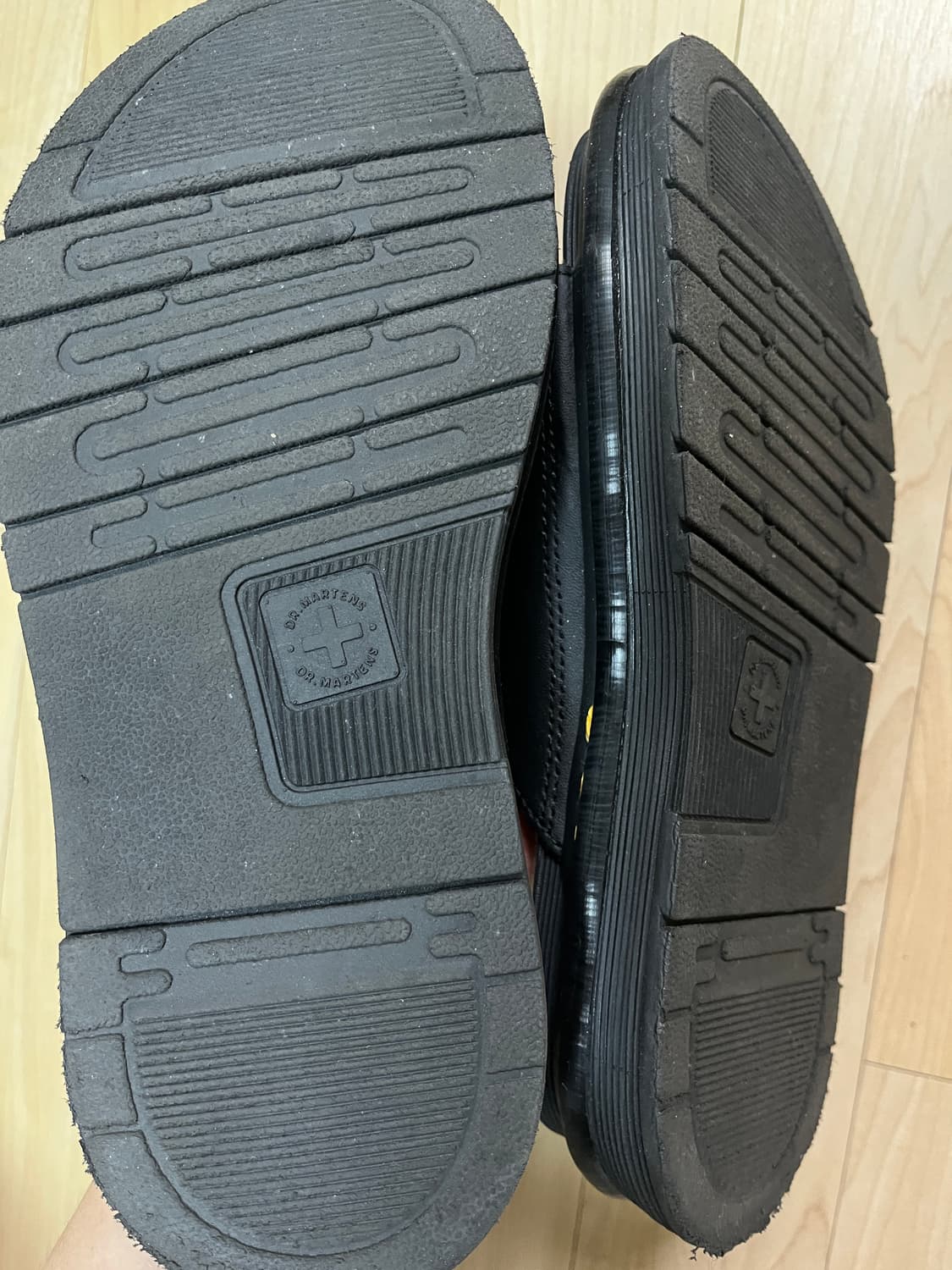 닥터마틴 닥스 블랙 하이드로 슬리퍼 250~260 상품이미지5
