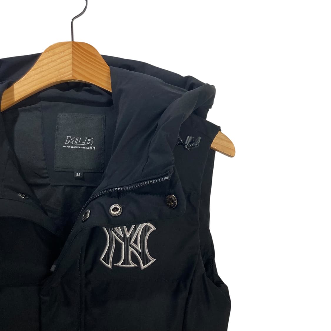 Mlb 블랙 패딩 베스트 상품이미지3