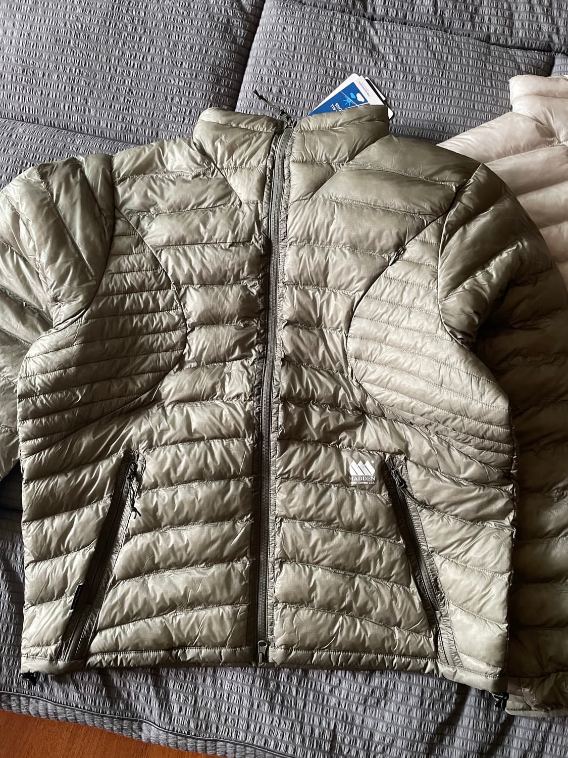 매든 카키색 경량 패딩 (마리포사 라이트 패디드 자켓)m 상품이미지2