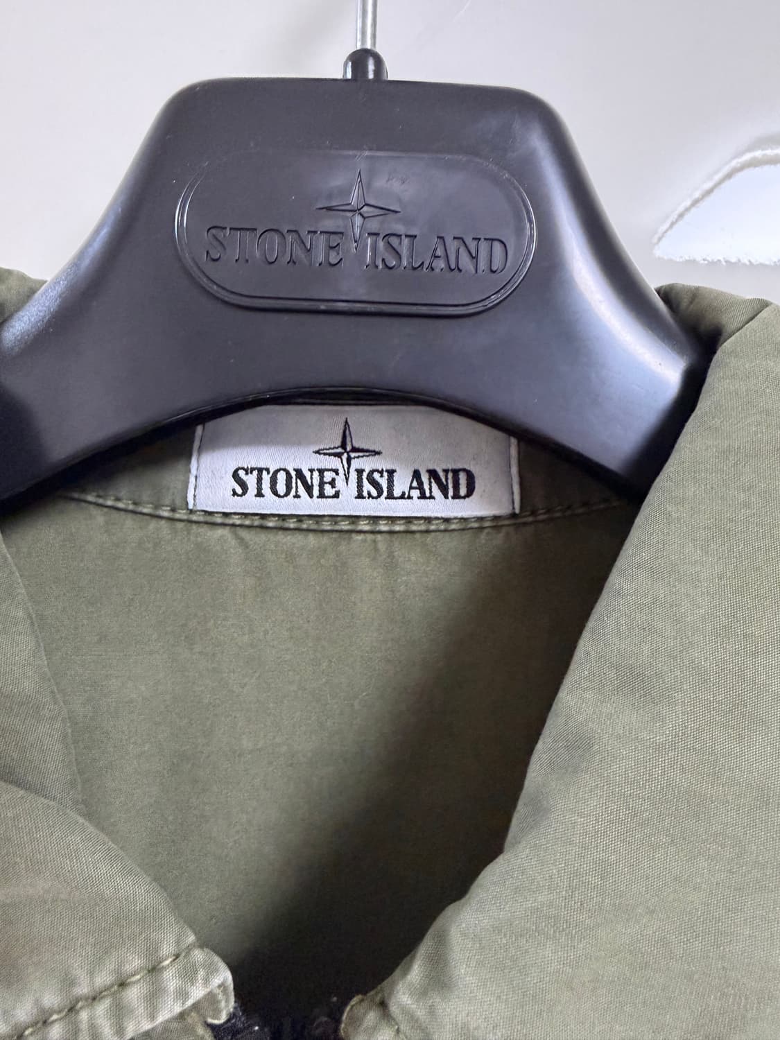 급처 새상품급 스톤아일랜드 셔츠자켓 카키 M 상품이미지2