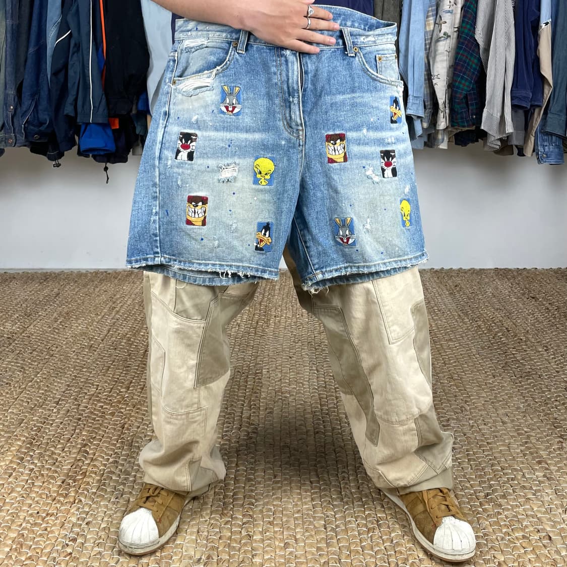 2000s 루니툰즈 엠브로이드 데님 반바지 상품이미지4