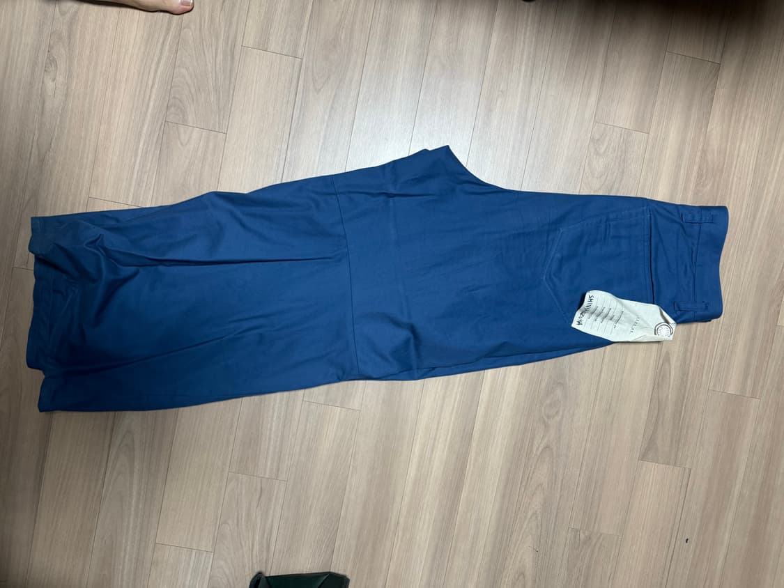 Shinya Kozuka 투턱 박스팬츠 blue 상품이미지3