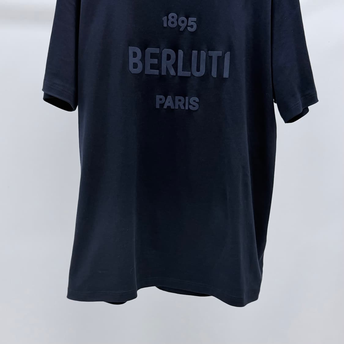 [S+급/2XL] 24SS 벨루티 로고 반팔 티셔츠 다크네이비 상품이미지3