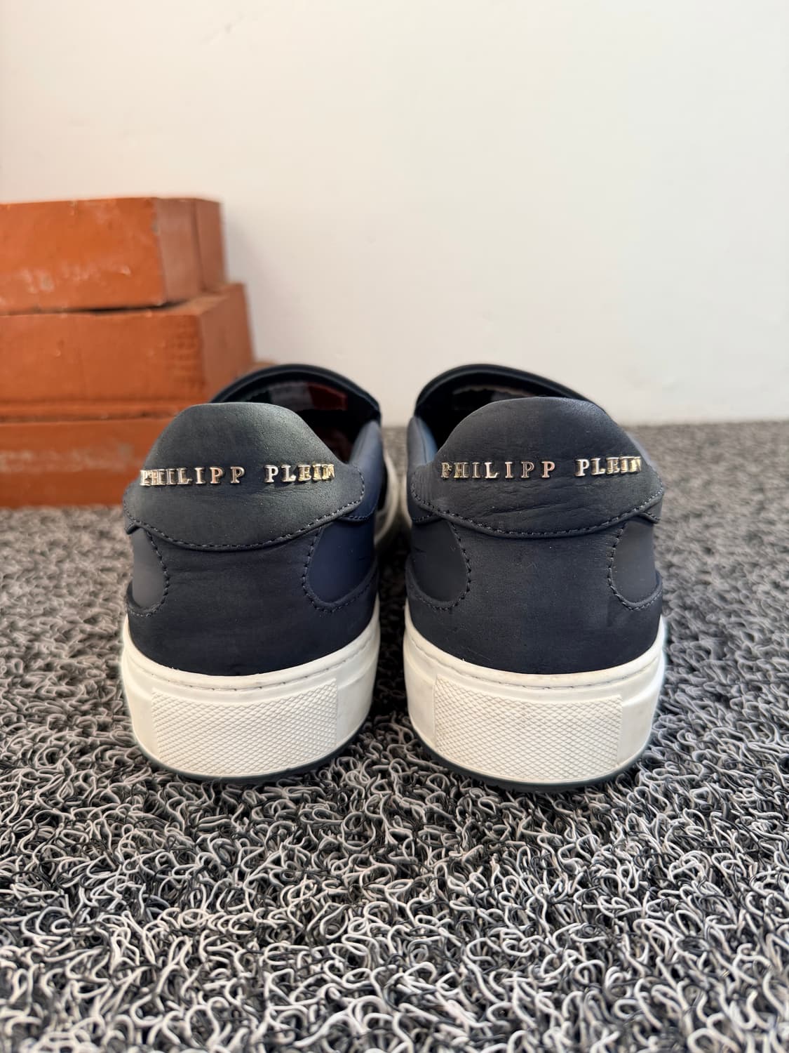 필립 플레인(Philipp Plein) 스컬 로고 슬립온 스니커즈 상품이미지4