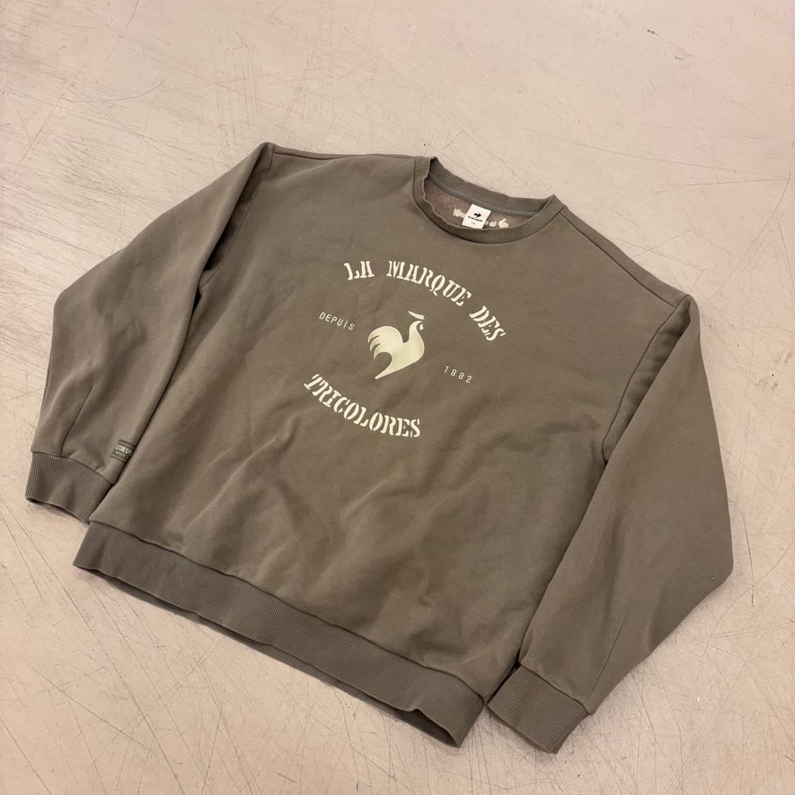 르꼬끄 빅로고 카키 맨투맨 상품이미지1