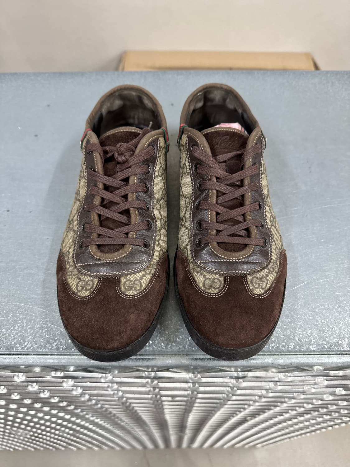 구찌 브라운 로고 스니커즈 8.5 상품이미지6