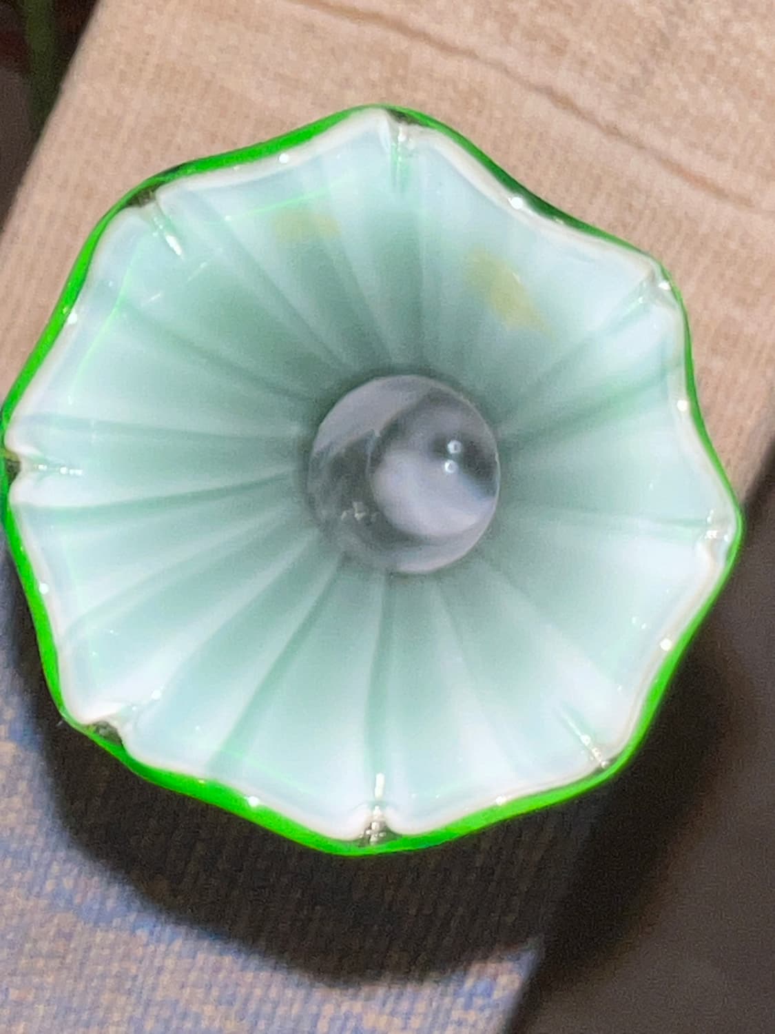 70s Czech Green Cased Art Glass Bud Vase 상품이미지10