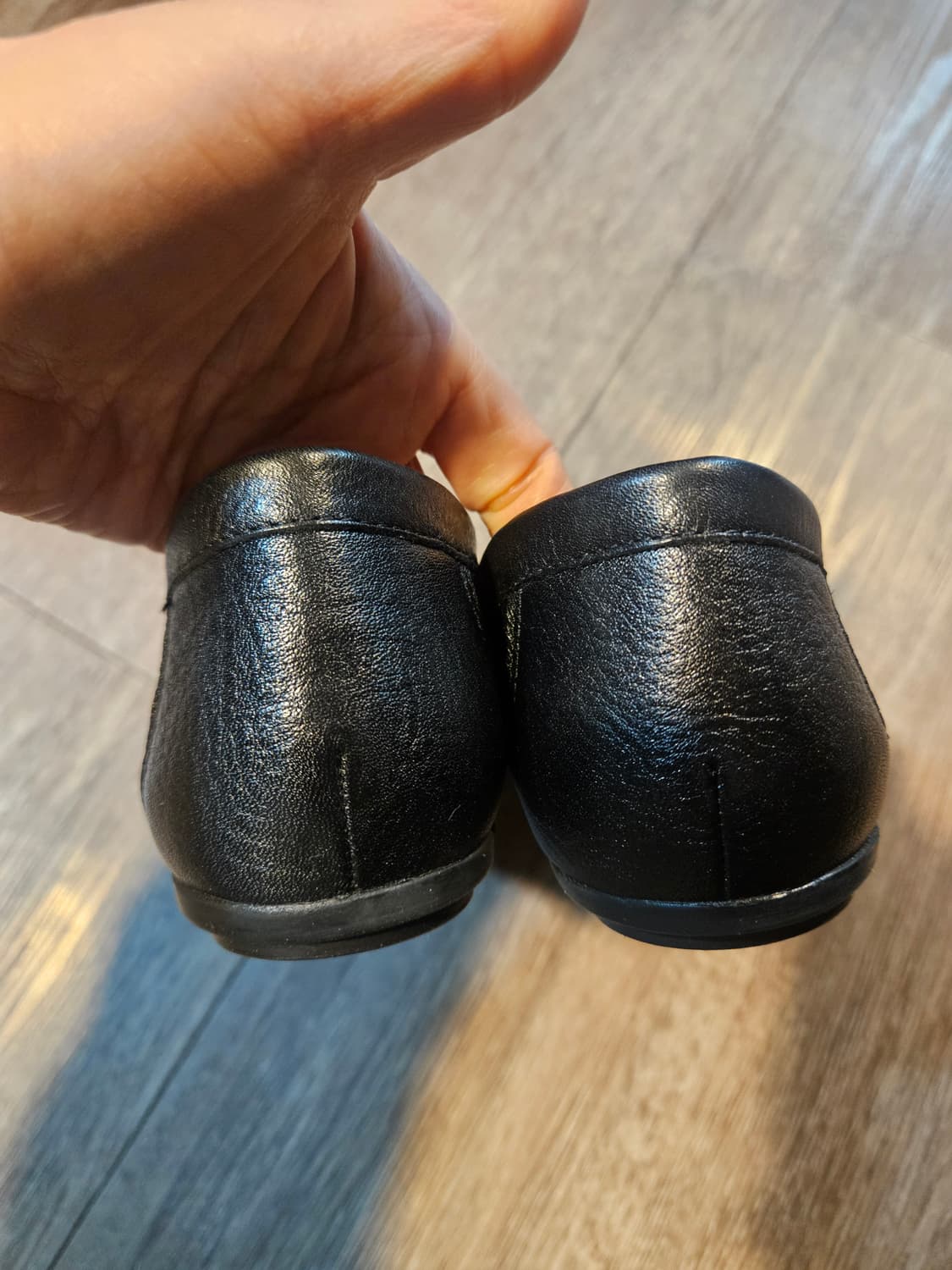 락포트 컴포트 블랙 로퍼 여성화 상품이미지2