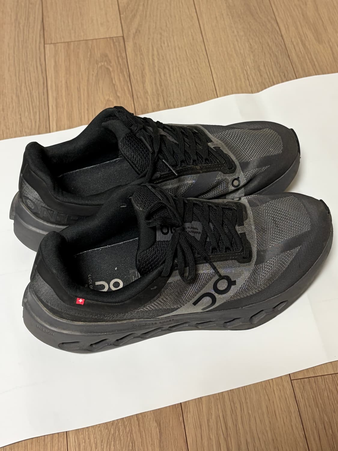 [270/오늘만할인] 온러닝 클라우드서퍼 넥스트 블랙 이클립스 운동화 상품이미지2