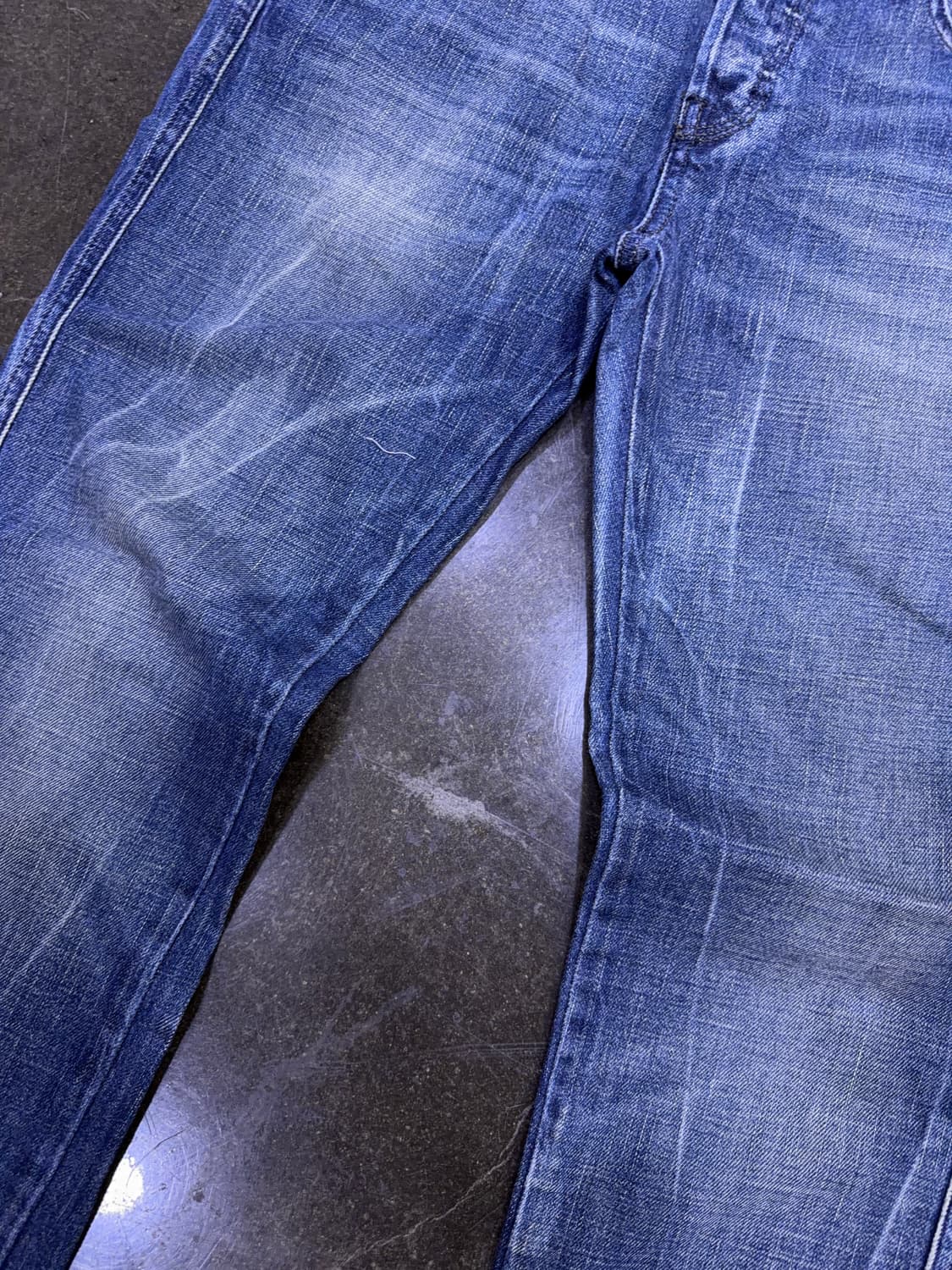 디젤 Staffy 스태피 레귤러 테이퍼드핏 빈티지 데님팬츠 28 상품이미지5