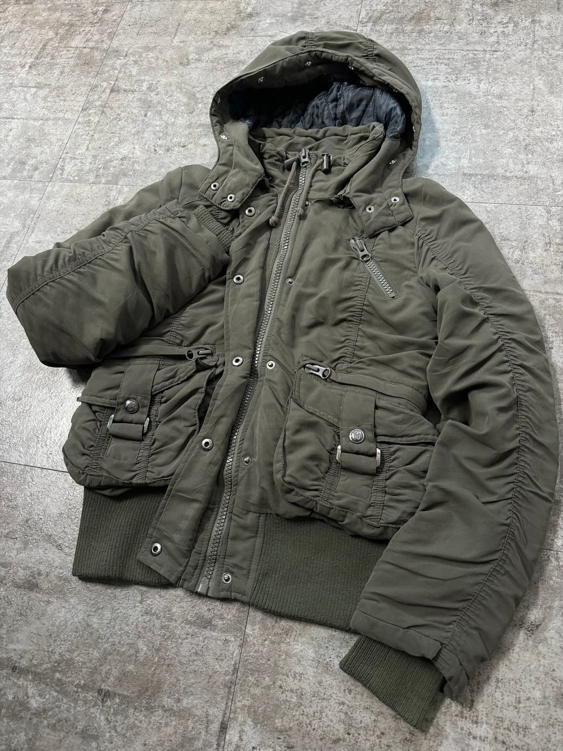 와이투케이 유틸리티 포켓 셔링 푸퍼 자켓 상품이미지3