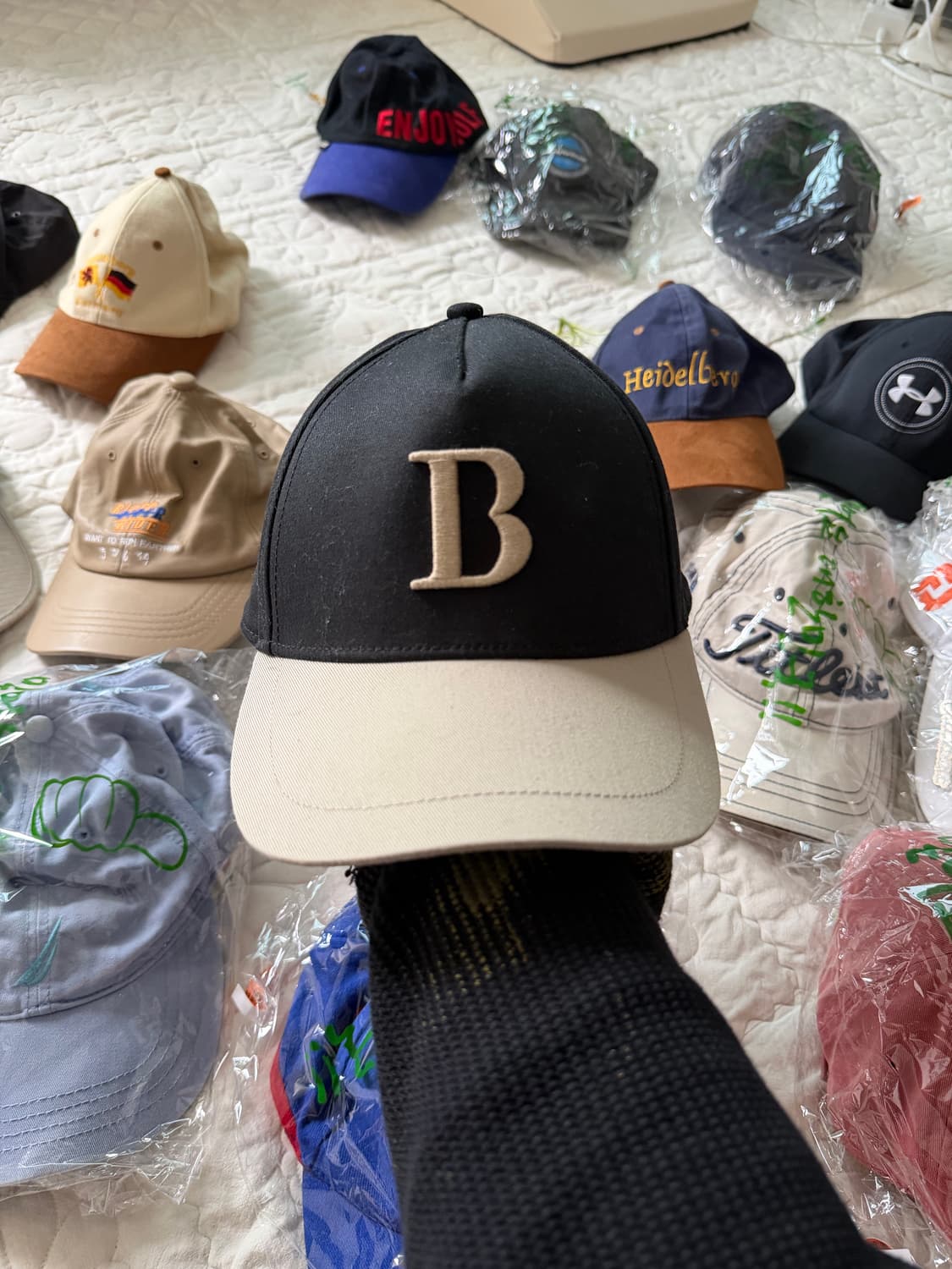 16번) 해외바잉 or 국내매장구매 모자들 볼캡, 헌팅캡, 이어플랩캡 등 상품이미지1