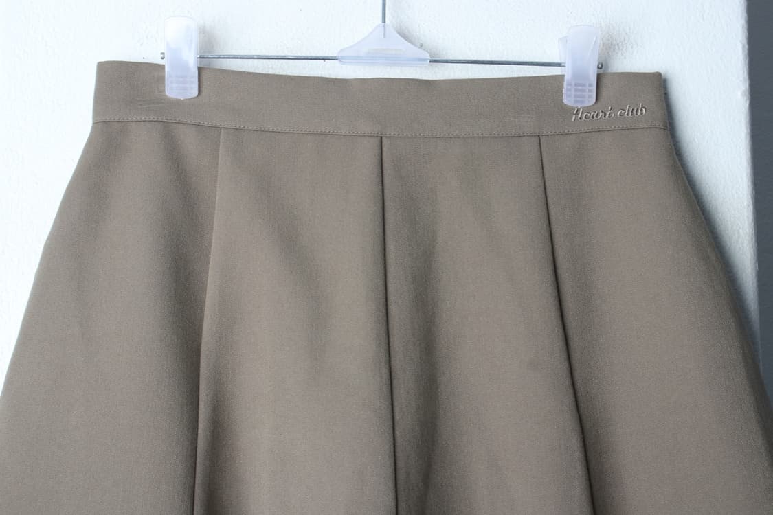 W(M) 하트클럽 스커트 치마 A라인 하트자수 브라운 키치-P9954 상품이미지3