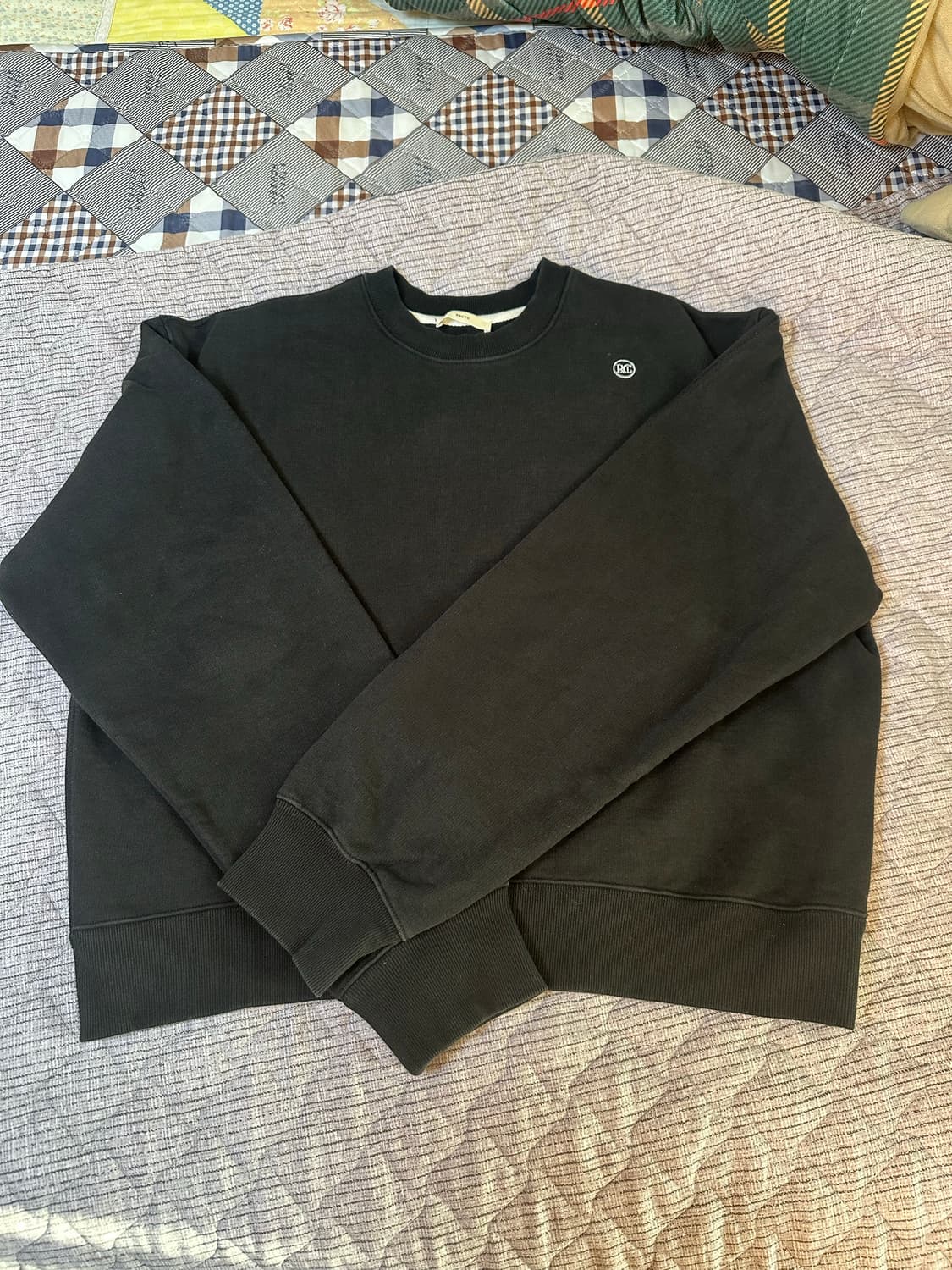 렉토 크롭 맨투맨 상품이미지1