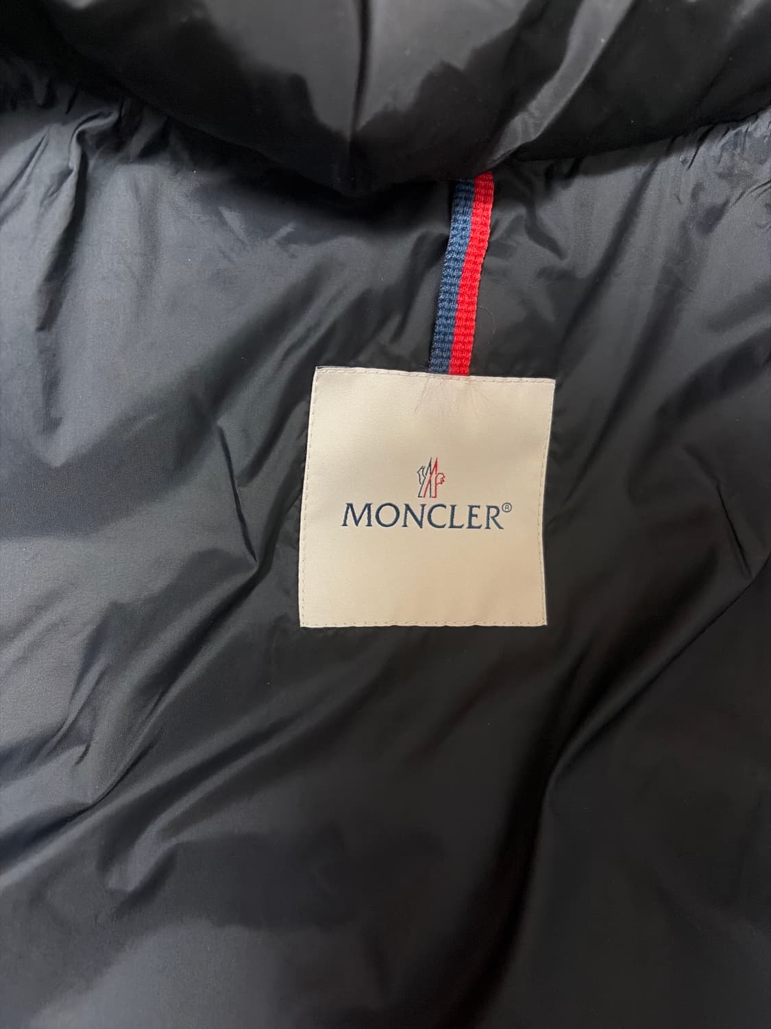 몽클레어 마야 후드 숏패딩 상품이미지4
