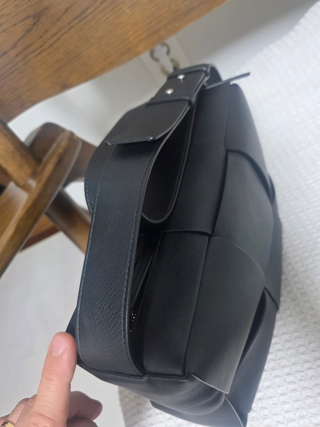 보테가 아르코 카메라백 새상품이나 다름없어요 상품이미지4