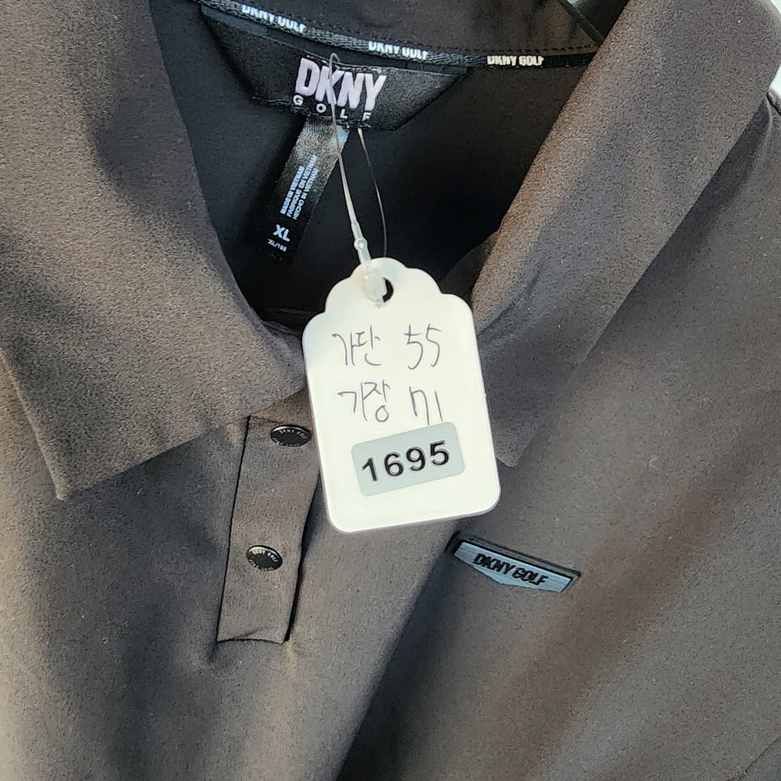 DKNY 블랙 반팔 카라 티셔츠 상품이미지9