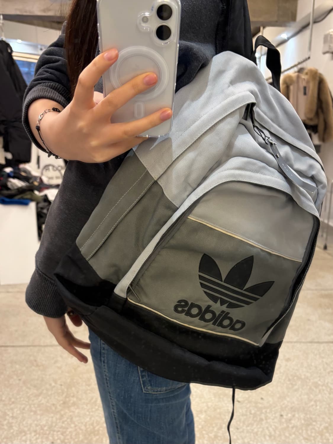 Adidas Originals Grey Logo Backpack 상품이미지2