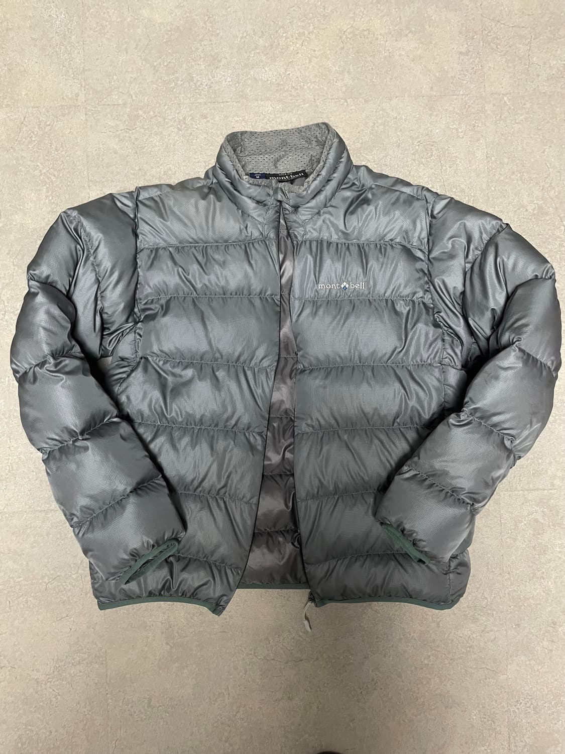 몽벨 라이트 알파인 구스 다운 경량 패딩 실버 그레이 상품이미지2