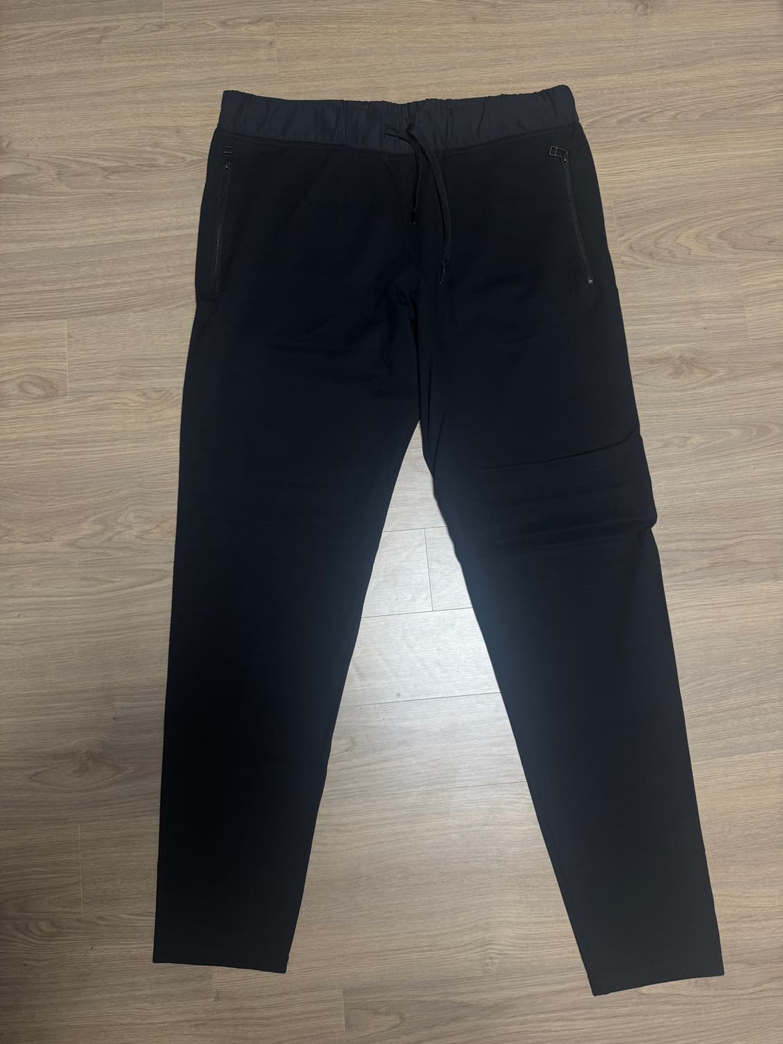 cos 코스 밴딩 지퍼 츄리닝M(30-32)사이즈 판매 상품이미지1