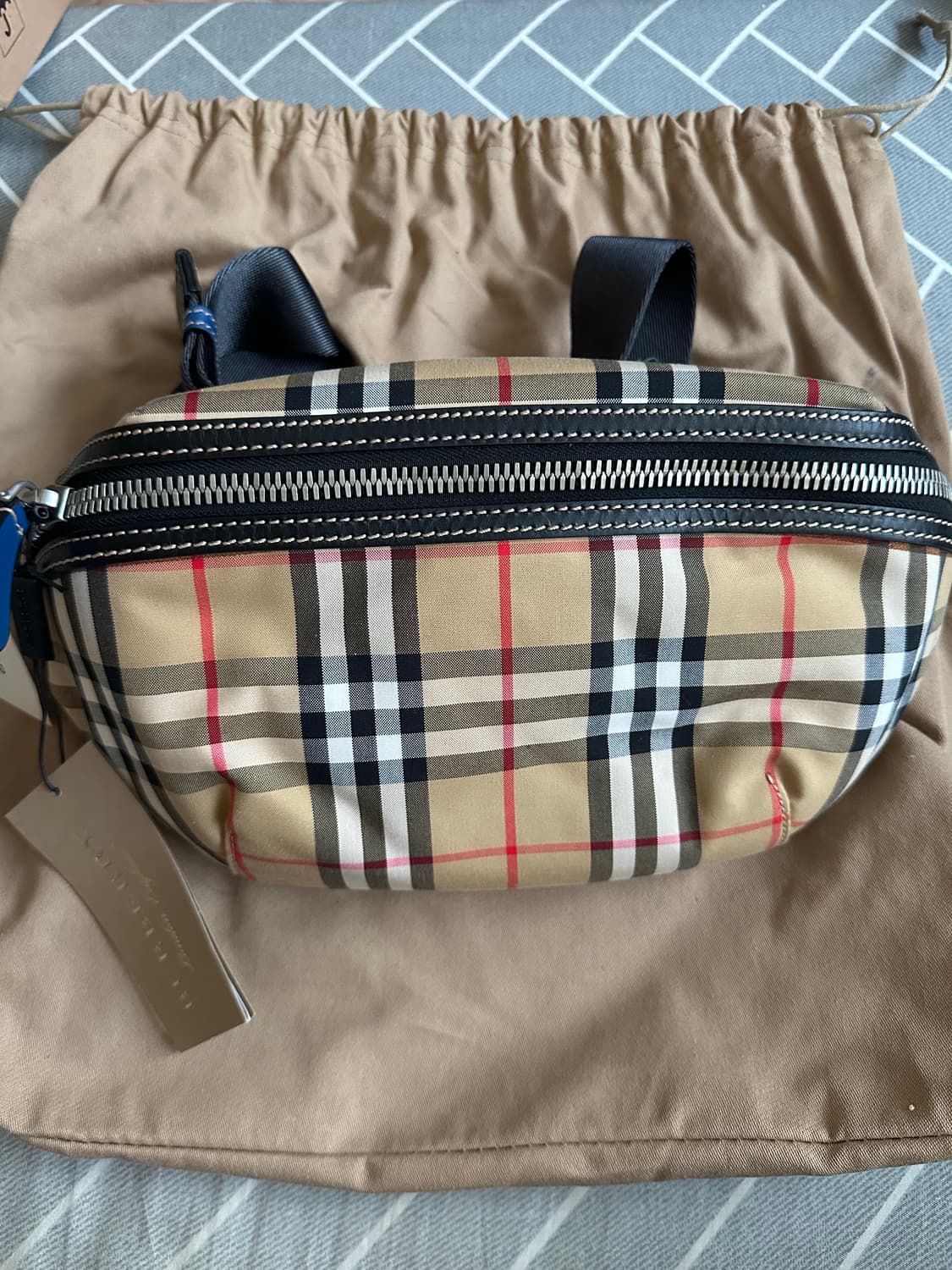 [OS] 버버리 미디움 빈티지 체크 본디드 범백 캔버스 블루 상품이미지1