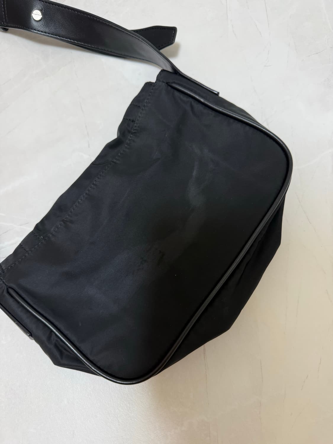 마뗑킴 미니 버클 크로스백 블랙 상품이미지2