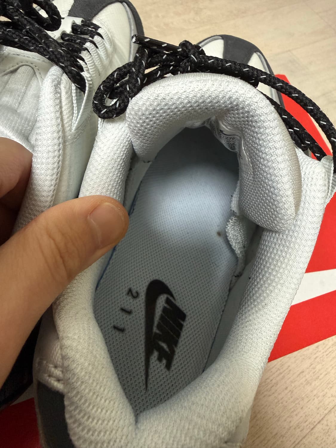 나이키 에어맥스 95 빅버블 성수  상품이미지4