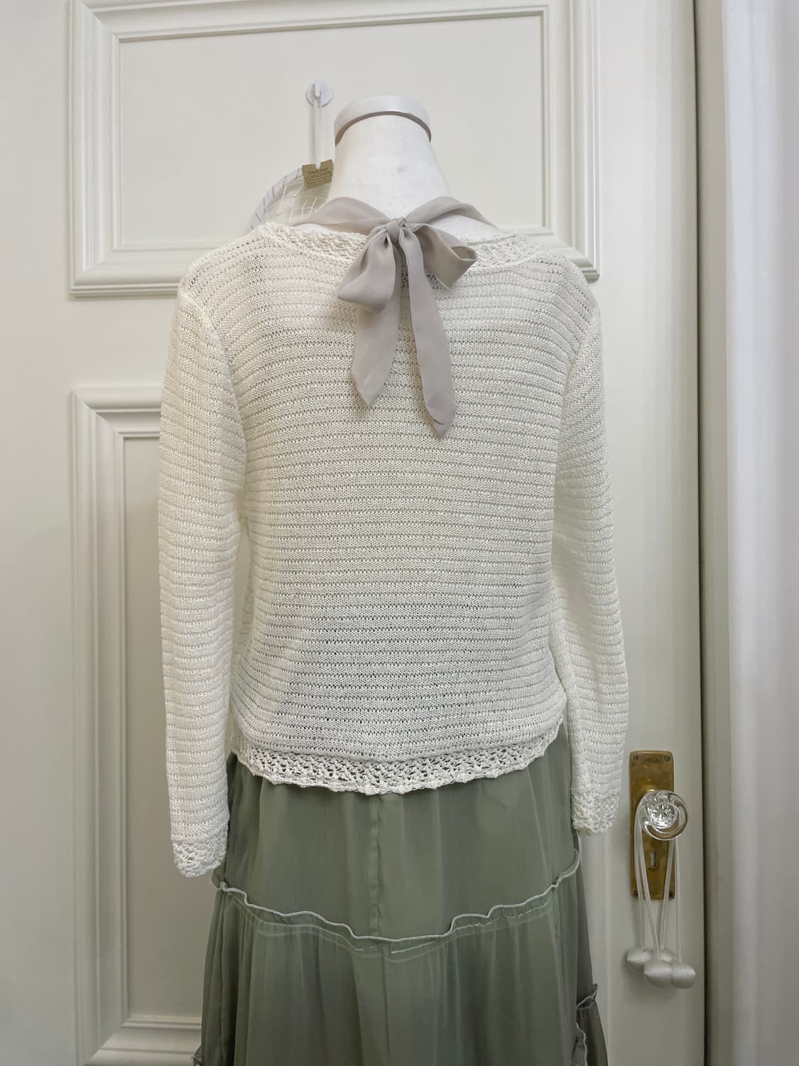 ivory one button cardigan&gray lace shir 상품이미지4