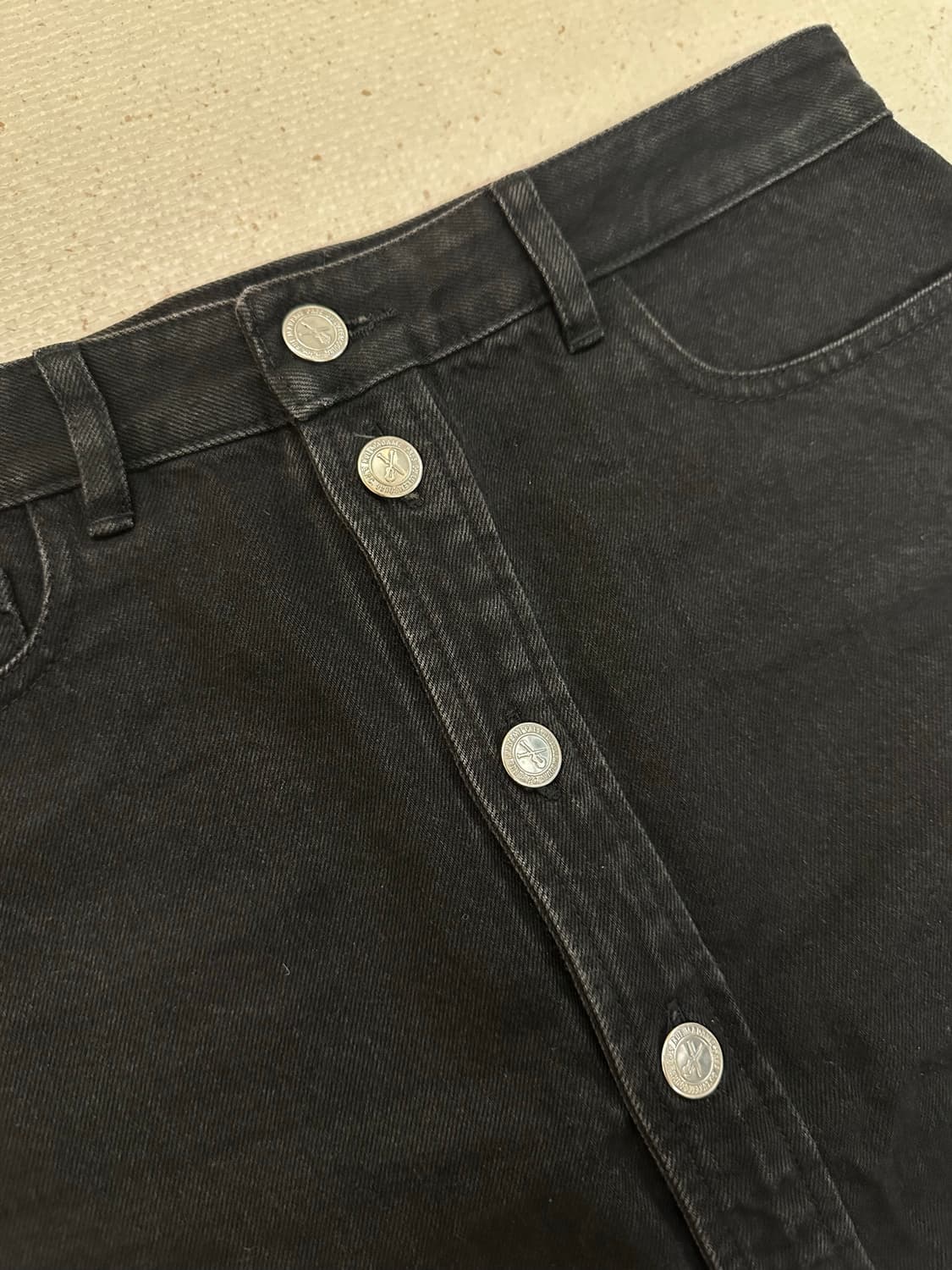 [36] A.P.C. 아페쎄 흑청 데님 스커트 상품이미지3