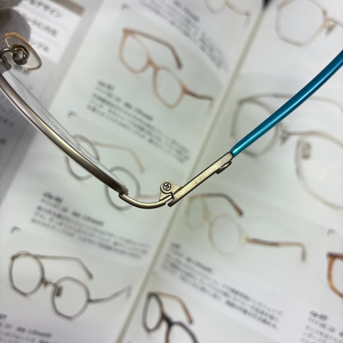 HELLO KITTY 헬로키티 반무테 티타늄 안경 상품이미지4