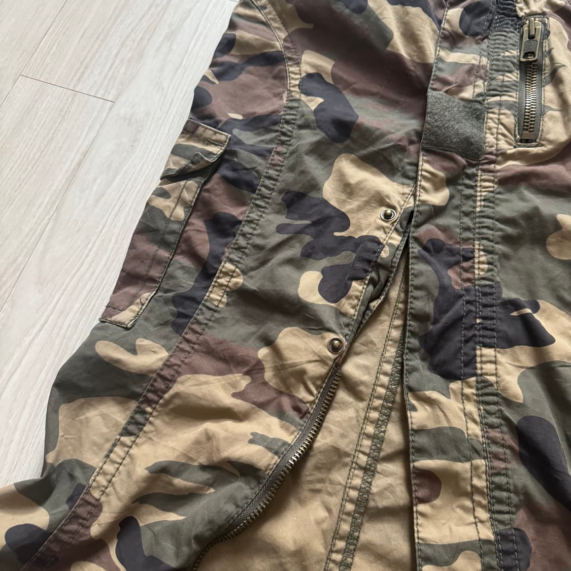 Moussy 지퍼디테일 트임 카모 맥시 롱스커트 락시크 y2k 펑크 갸루 상품이미지6