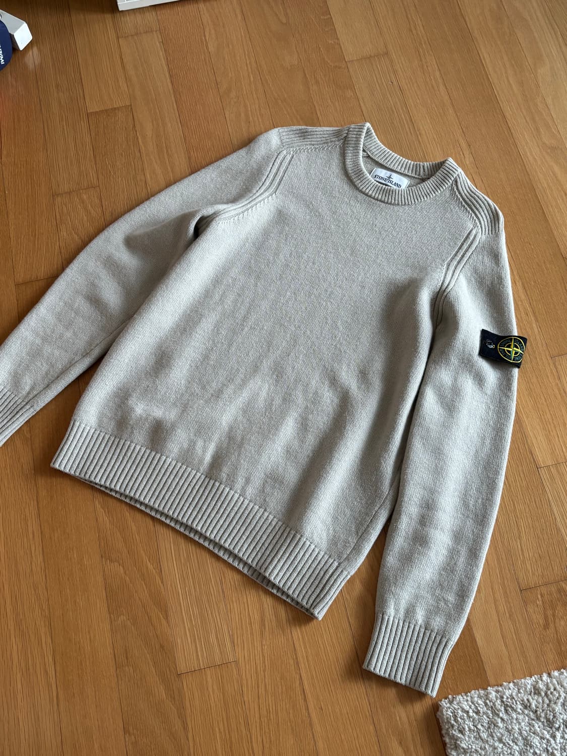 스톤아일랜드 울니트 M  상품이미지1