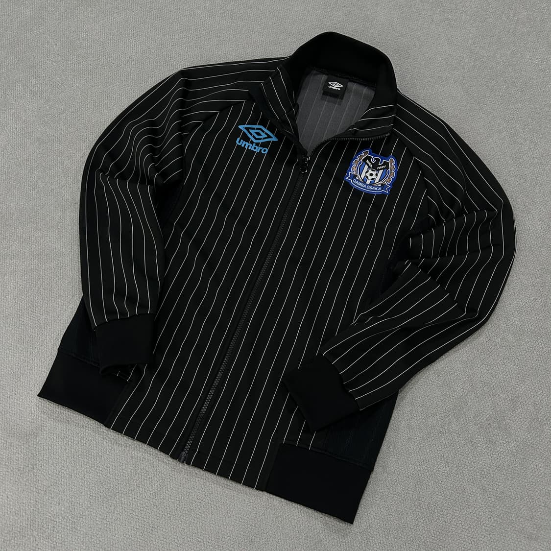 엄브로 감바오사카 스트라이프 트랙탑 m 상품이미지1