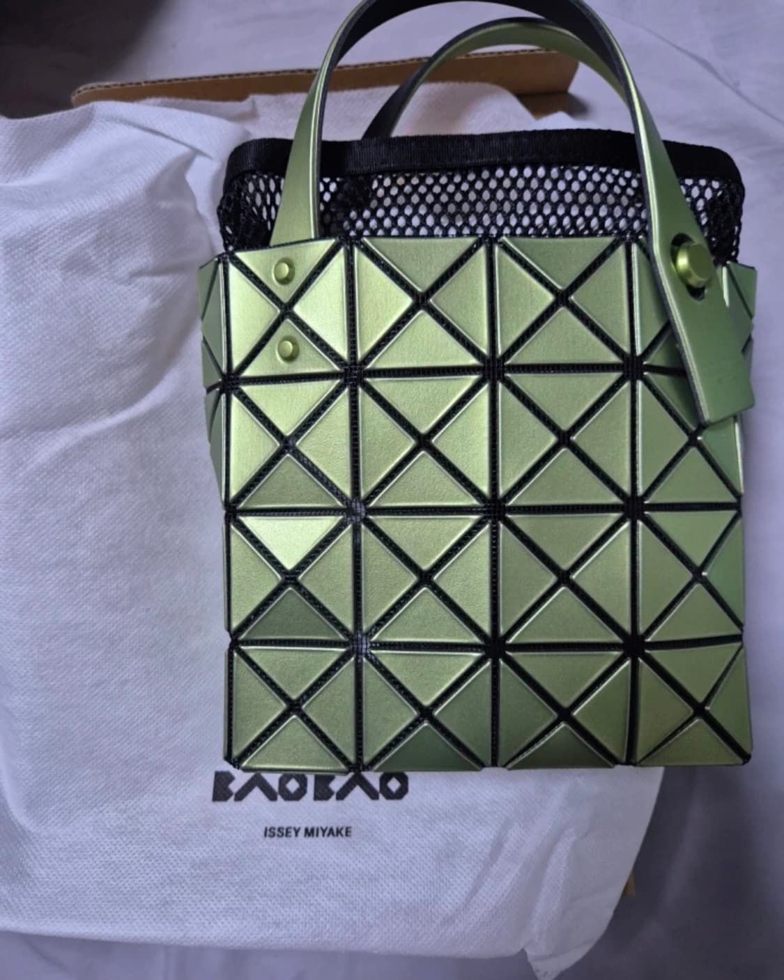 (새상품) 바오바오 루센트 박시 라이트그린 상품이미지2