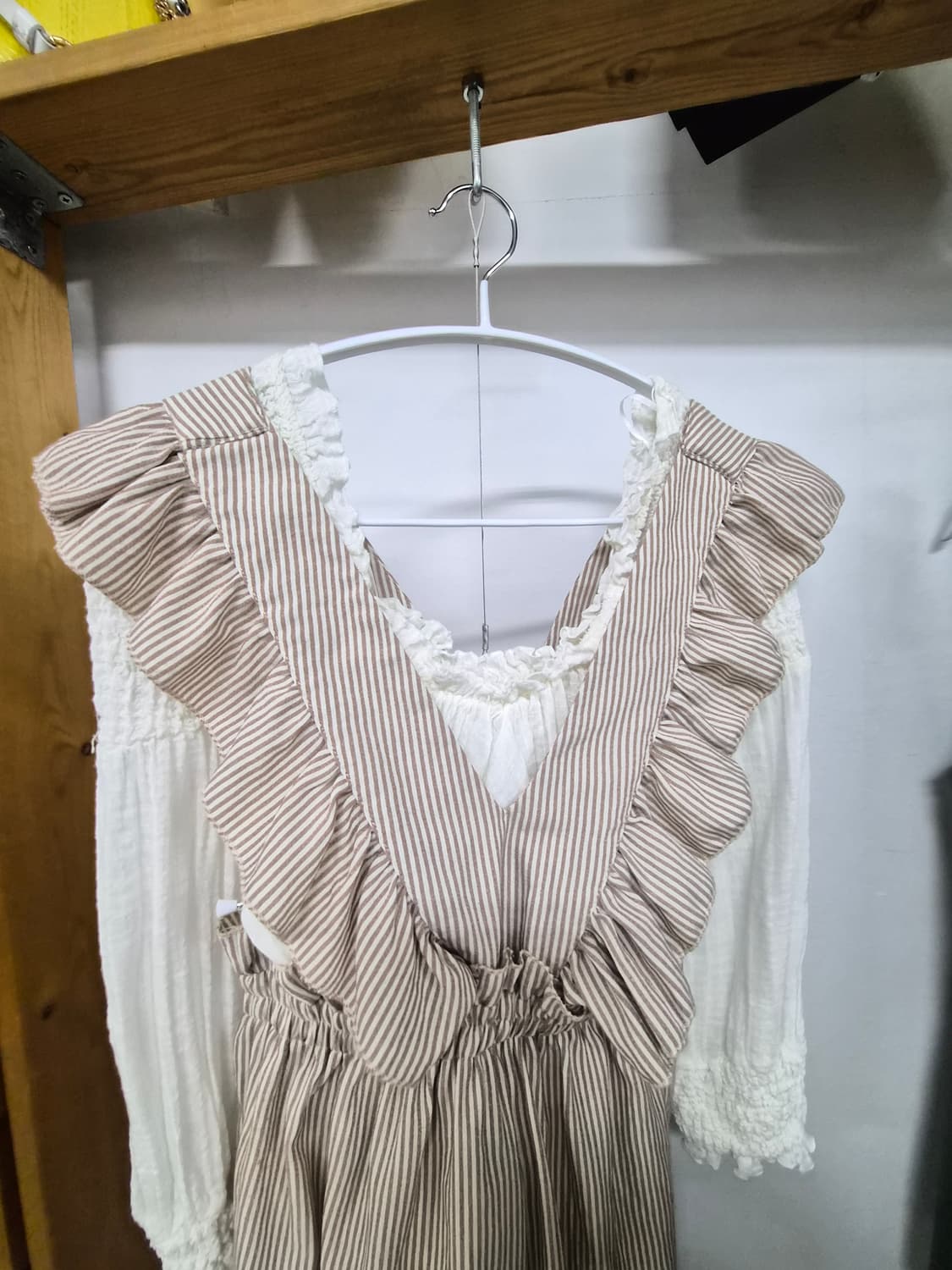 랩 프릴 점프수트.자라 에스닉 프릴 블라우스 상품이미지3