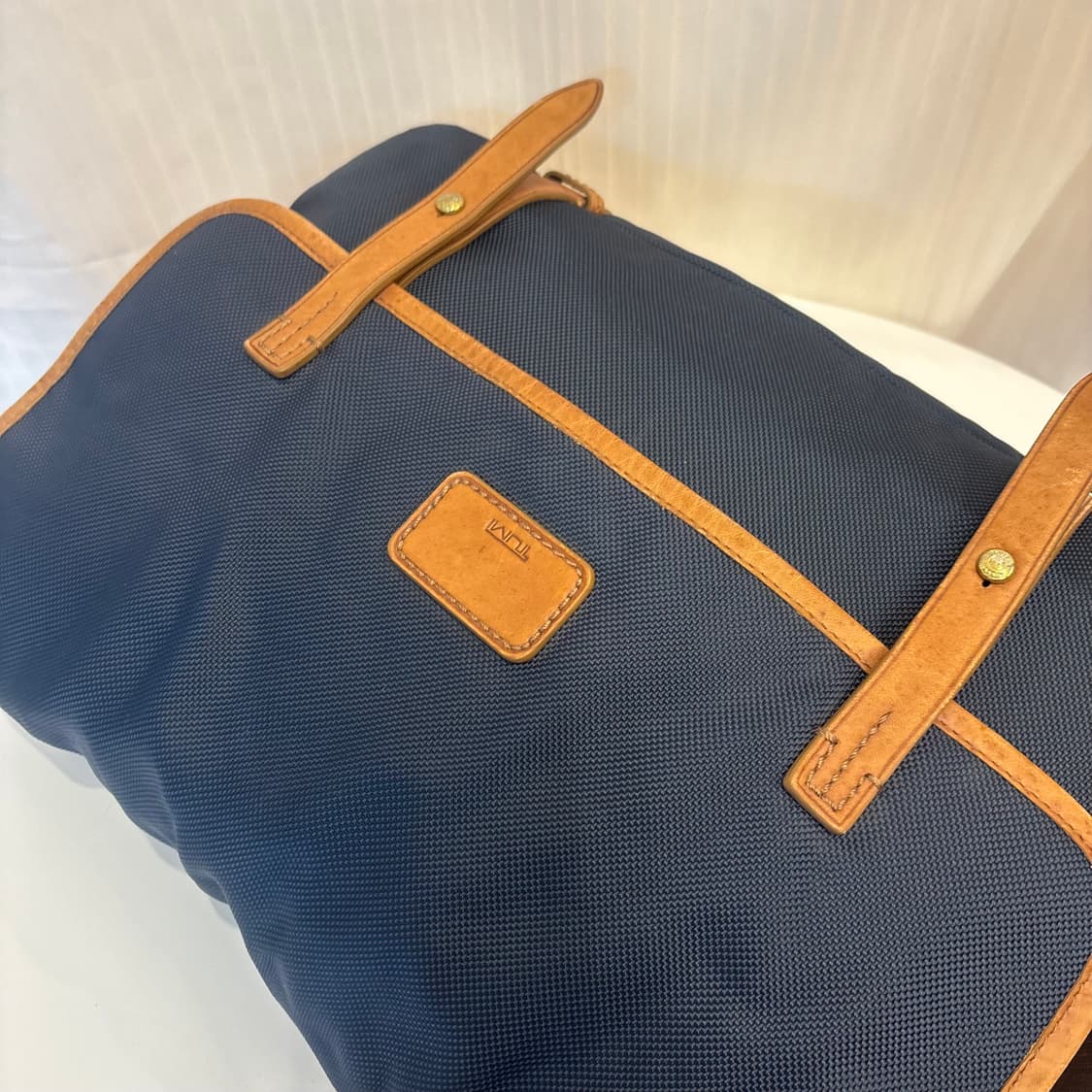 정품 TUMI 나일론 크로스백     상품이미지6