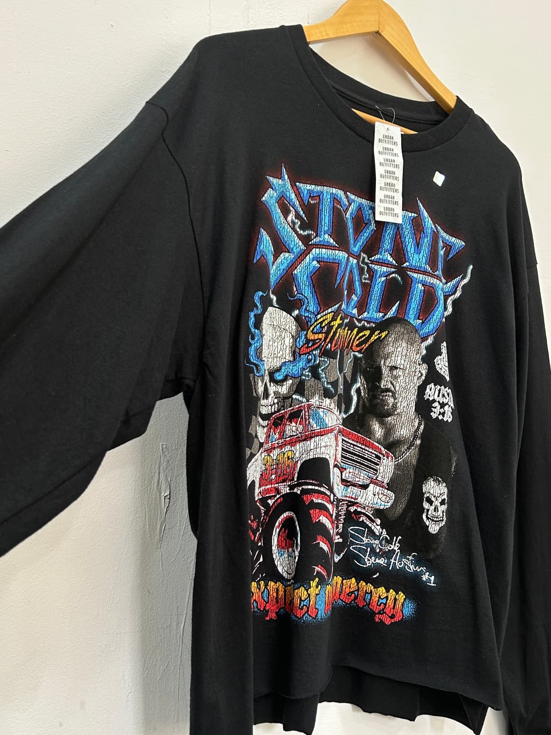 새상품 어반아웃피터스 WWE 스톤콜드 롱슬리브 긴팔티 상품이미지6