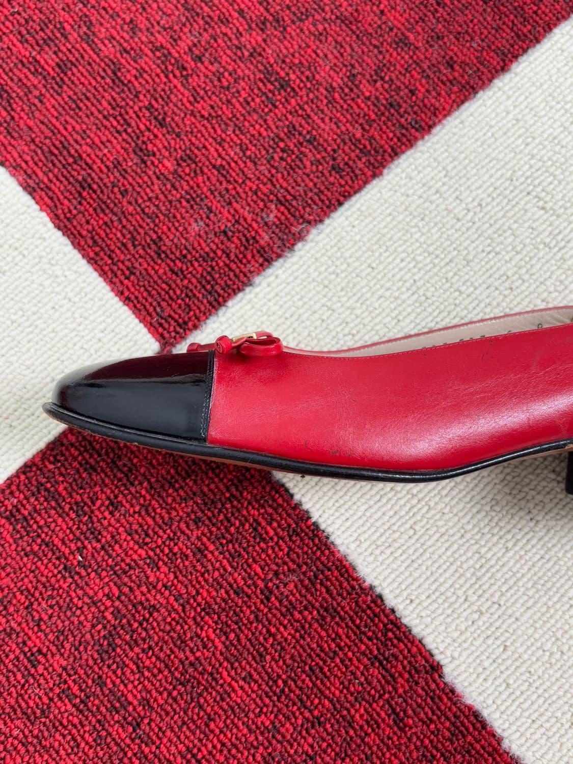 Salvatore Ferragamo Red Flat Shoes 상품이미지10