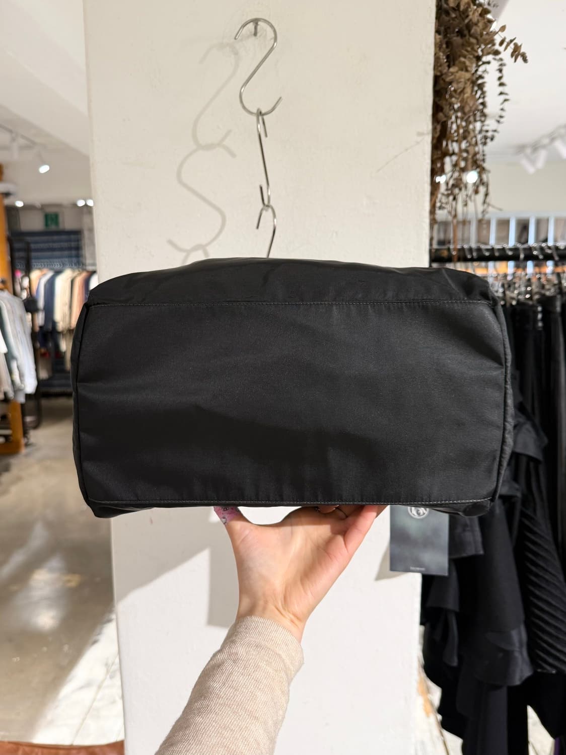 프라다 블랙 포코노 나일론 볼링백 상품이미지6