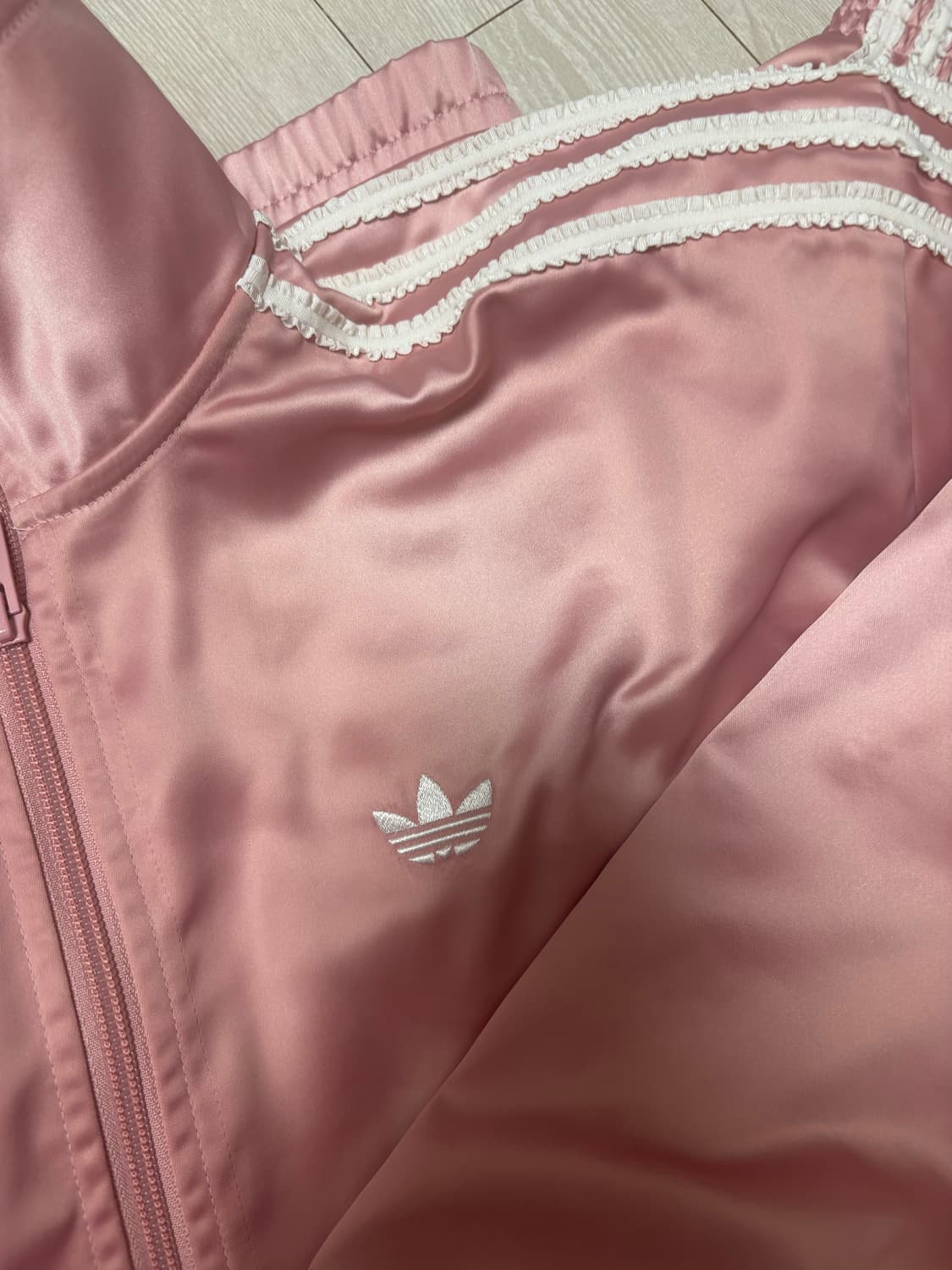 🌸 아디다스 새틴 트랙자켓 (일본판 / 미착용) 🌸 상품이미지1