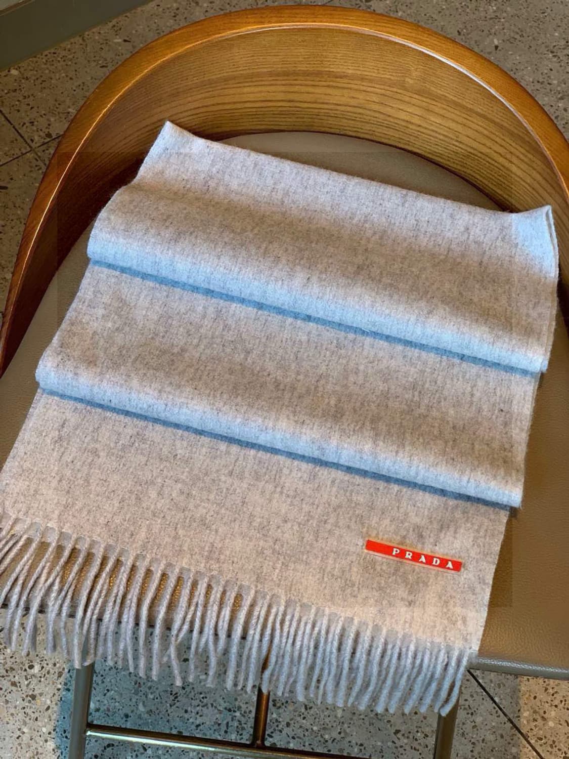프라다 리나일론 개버딘 앤 울 스카프 상품이미지7