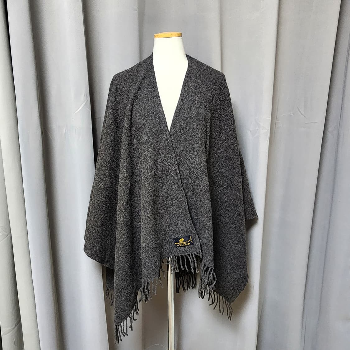 Alberto G. Benassai 이태리 울100% 여성용 숄

 상품이미지1