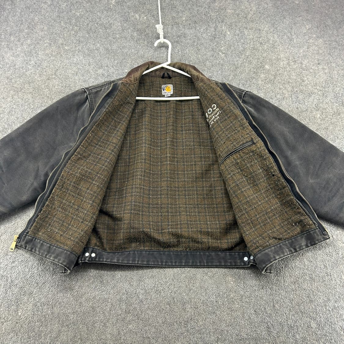 칼하트 J97 디트로이트 코스모 스페셜티파이버스 1년 무재해 기념 자켓  상품이미지3