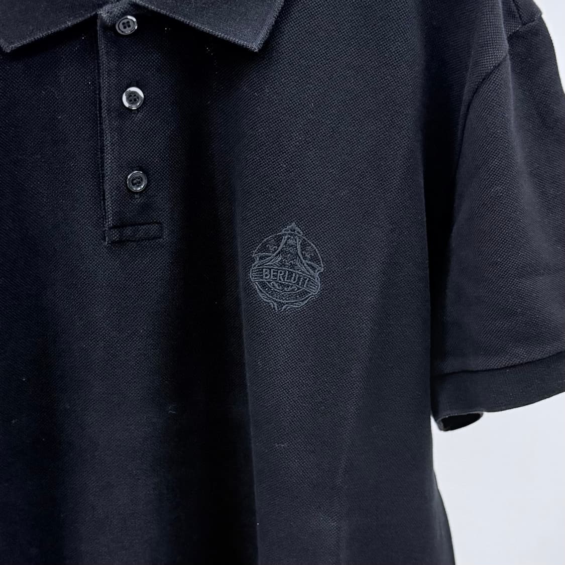 [A+급/3XL] 벨루티 엠브로이더드 반팔 폴로 티셔츠 블랙 상품이미지2