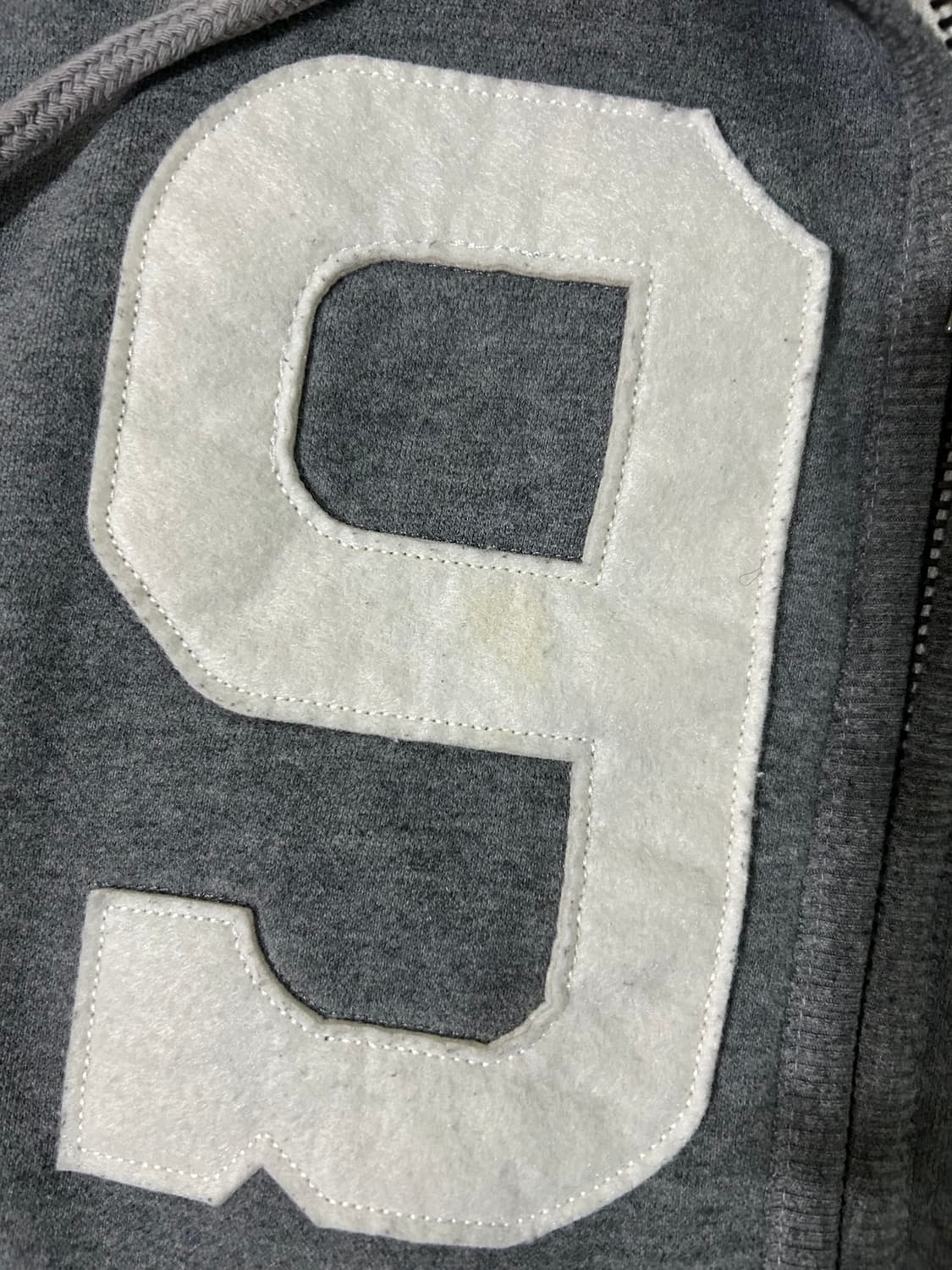 아베크롬비 92 패치 그레이 후드집업 상품이미지4