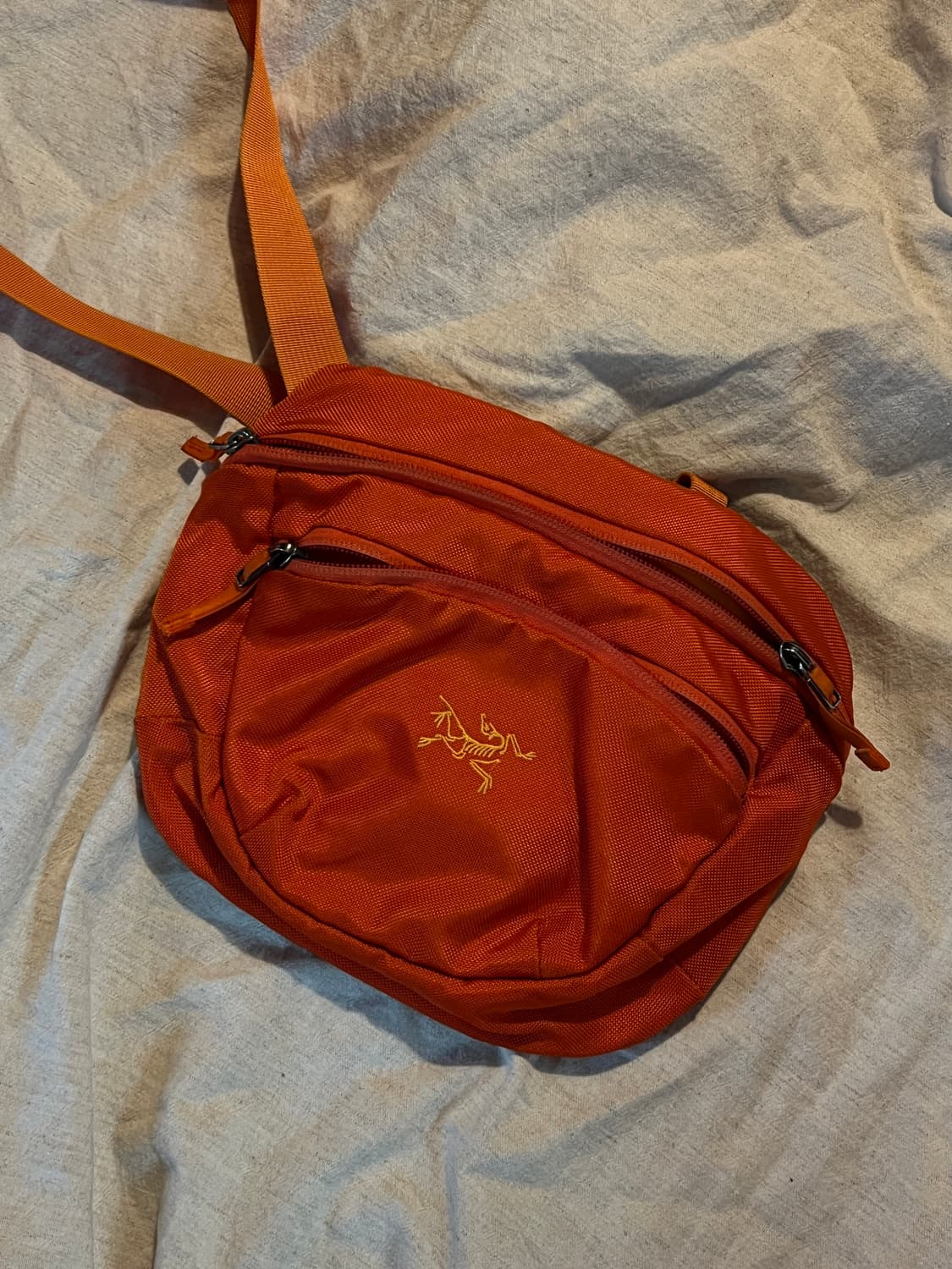 아크테릭스 맨티스 힙색 오렌지 상품이미지1