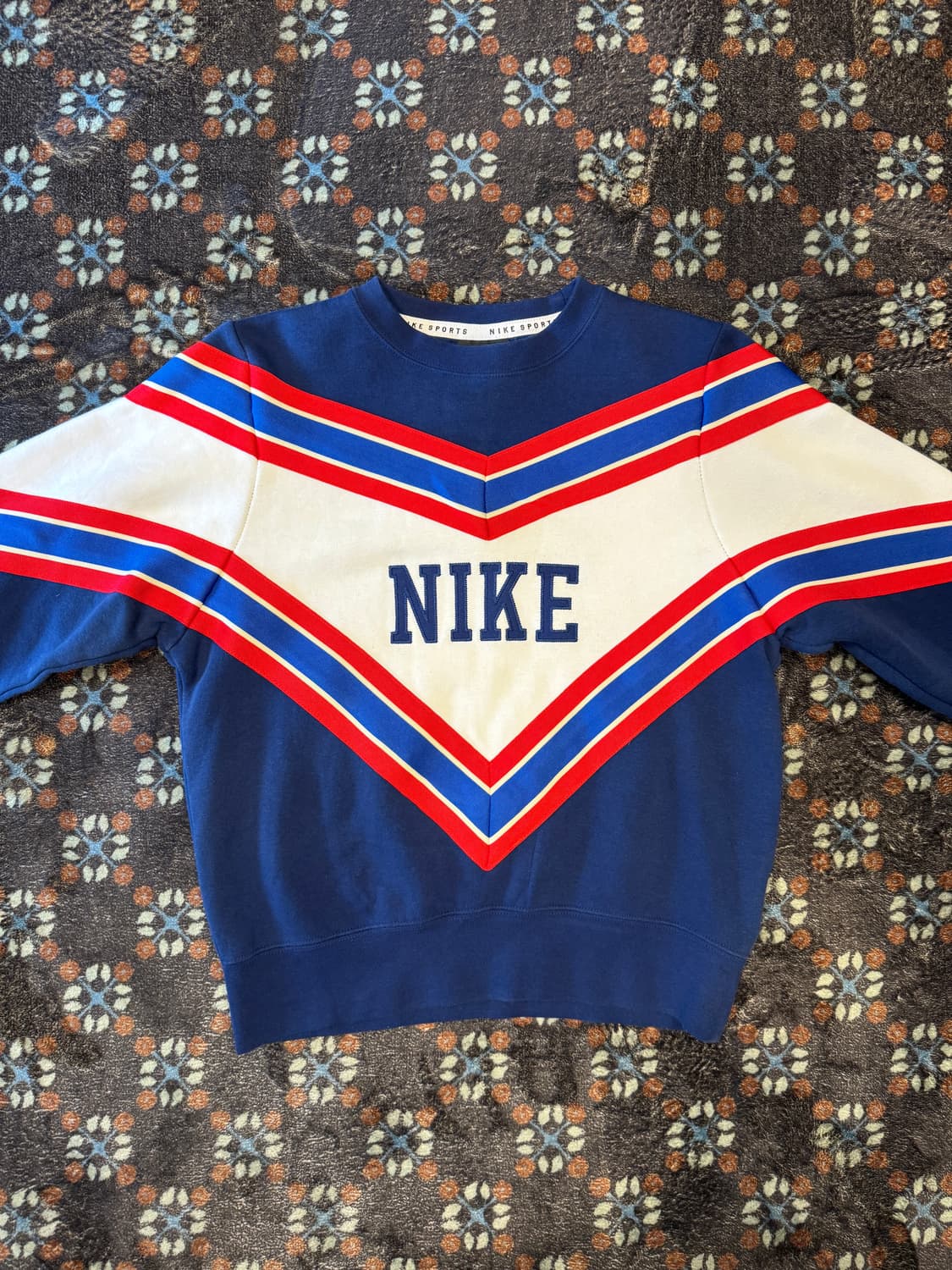 나이키 스웻셔츠 상품이미지1