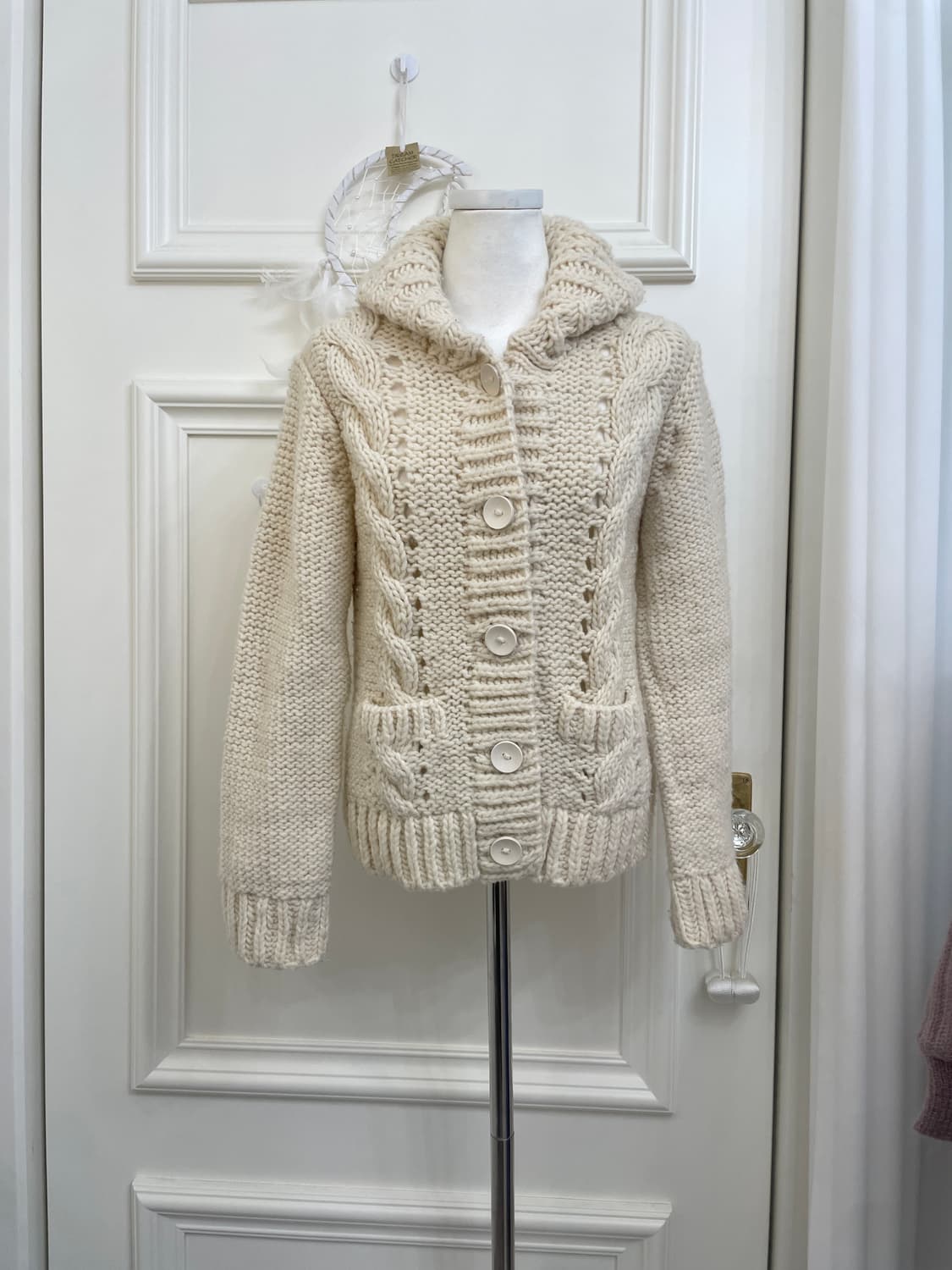 ivory twist pocket point winter cardigan 상품이미지1