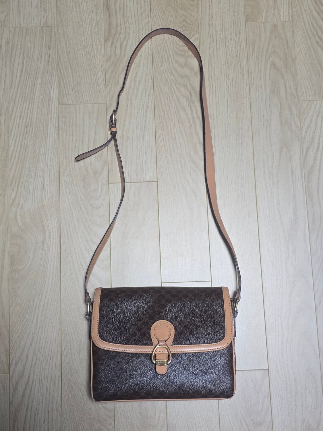 Celine 셀린느 마카담 크로스백 상품이미지9